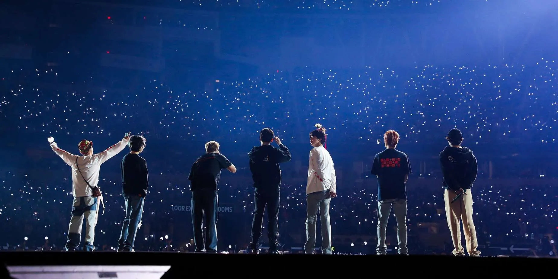 Concert BTS - Les 7 membres sur scène
